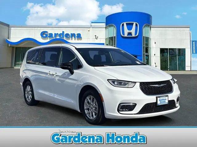 2024 Chrysler Pacifica Touring for sale in Gardena, CA