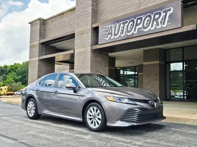 2018 Toyota Camry LE for sale in Ellisville, MO