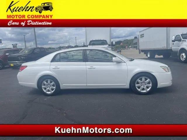 2005 Toyota Avalon XLS for sale in Rochester, MN