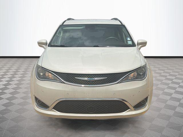 2C4RC1EG6KR589882