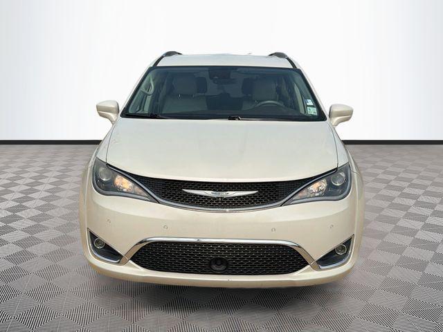 2C4RC1EG6KR589882