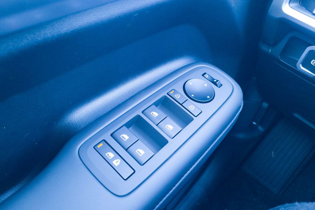 New 2026 Gray HYUNDAI XRT AWD image 31