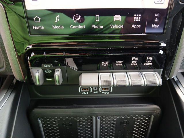 2026 Ram 3500 Laramie Crew Cab 4x4 8 Box
