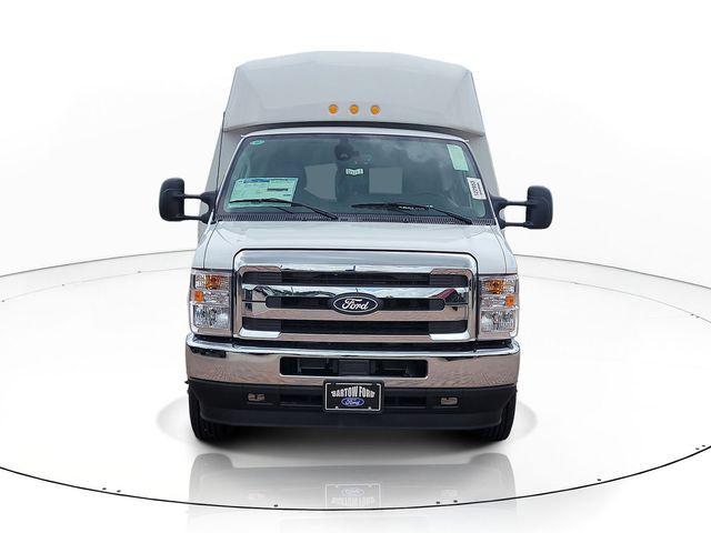 2027 Ford E-350 Cutaway Base