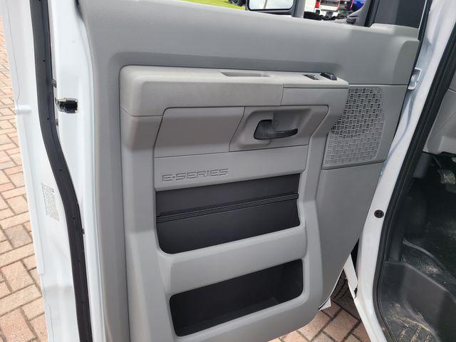 2027 Ford E-350 Cutaway Base
