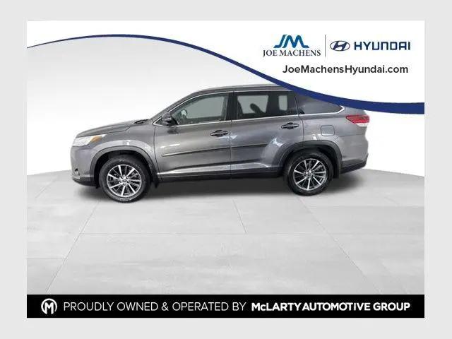 2018 Toyota Highlander XLE for sale in Columbia, MO