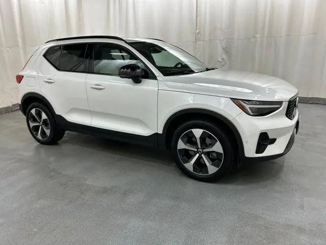 2024 Volvo XC40 B5 Plus Dark Theme for sale in Waterbury, CT