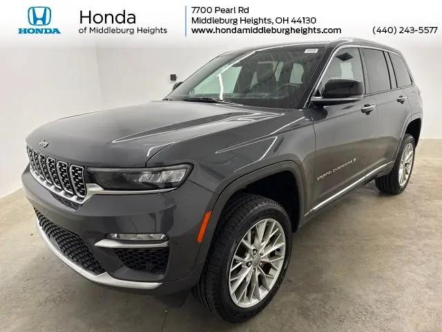 2022 Jeep Grand Cherokee Summit 4x4 for sale in Middleburg Heights, OH
