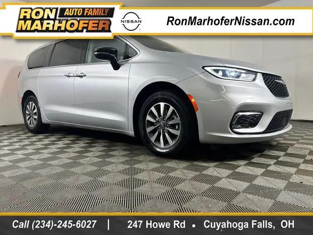 2024 Chrysler Pacifica Hybrid Select for sale in Cuyahoga Falls, OH