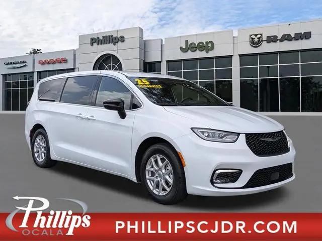 2025 Chrysler Pacifica Select for sale in Ocala, FL
