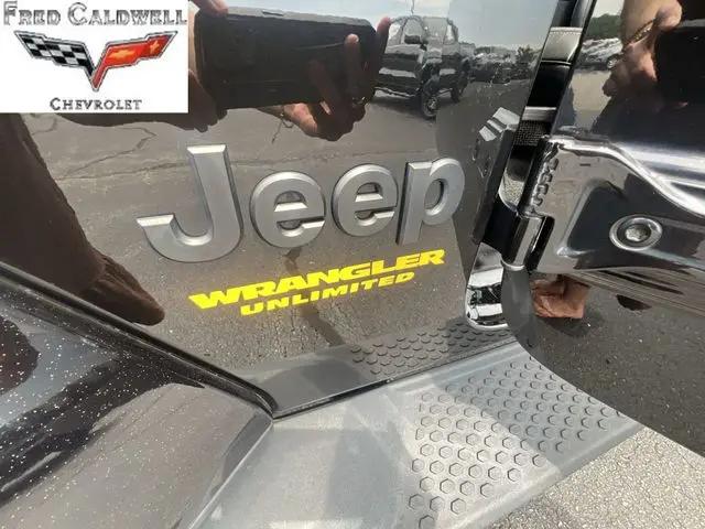 2021 Jeep Wrangler Unlimited Sahara Altitude