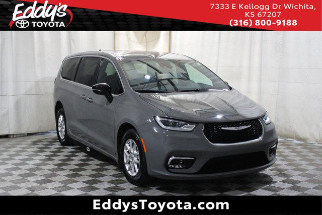 2024 Chrysler Pacifica Touring for sale in Wichita, KS