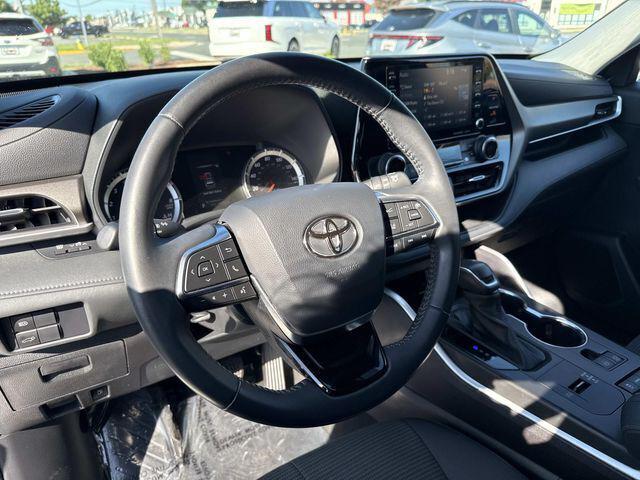 2021 Toyota Highlander LE 2021 Toyota Highlander LE