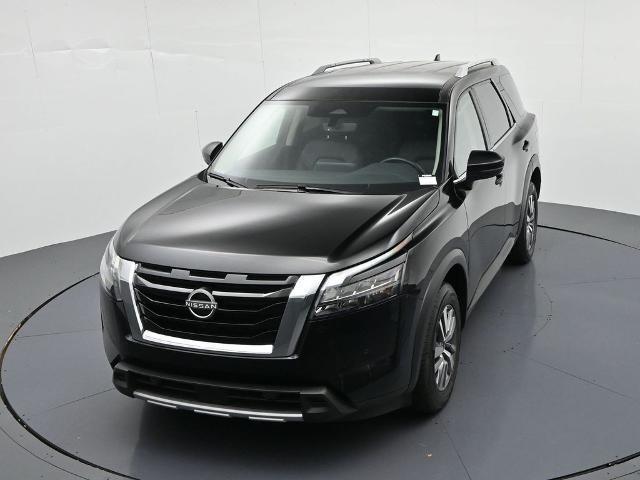 2025 Nissan Pathfinder SL FWD