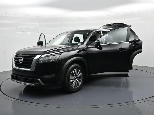 2025 Nissan Pathfinder SL FWD