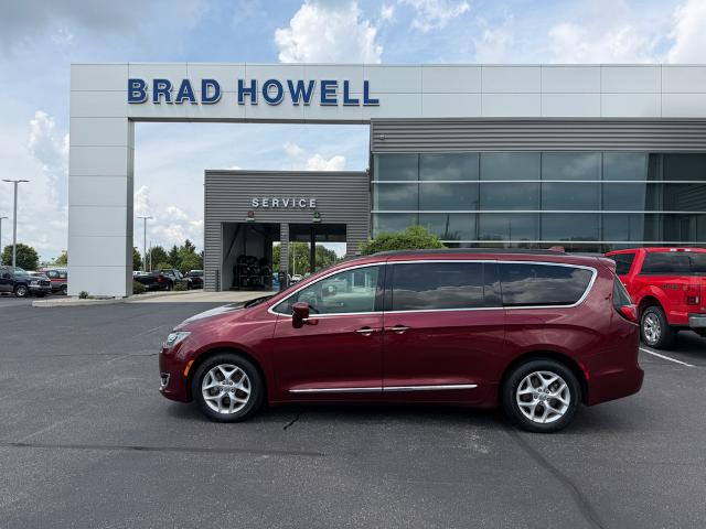 2017 Chrysler Pacifica Touring-L for sale in Kokomo, IN
