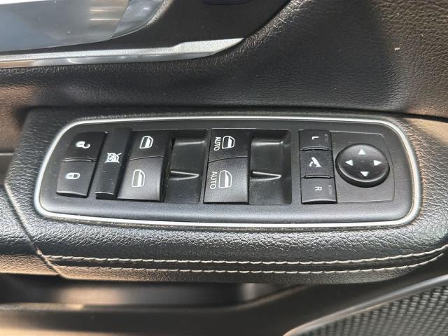 2020 Ram 1500 Laramie Crew Cab 4x4 5'7" Box