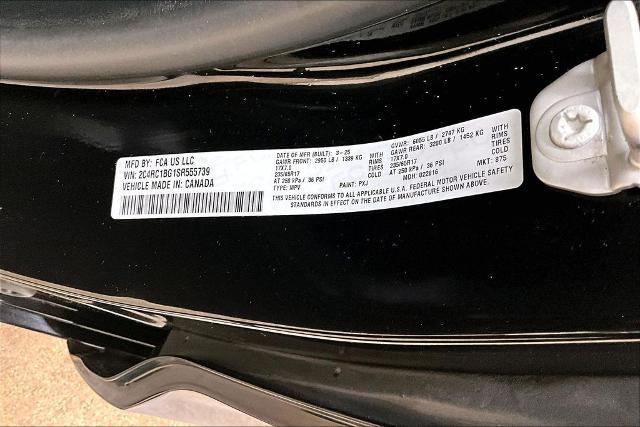 2025 Chrysler Pacifica Select