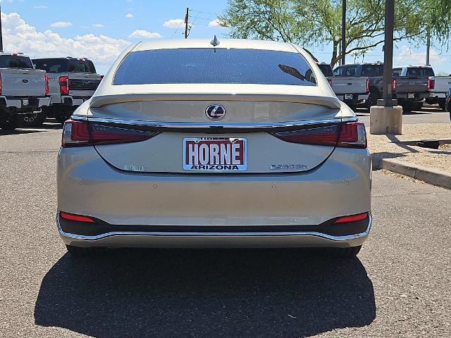 2022 Lexus ES 300h Base