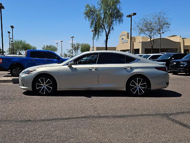 2022 Lexus ES 300h Base