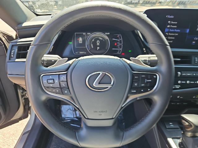 2022 Lexus ES 300h Base