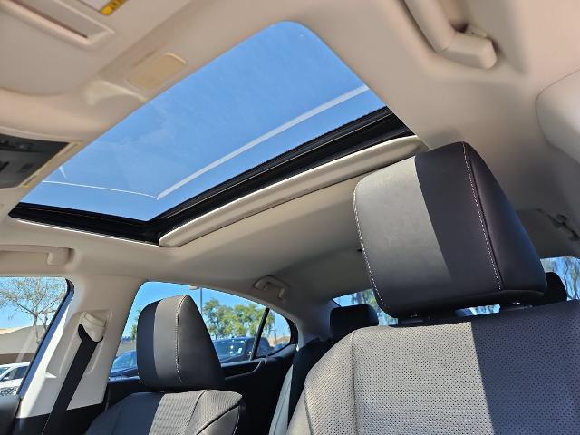 2022 Lexus ES 300h Base