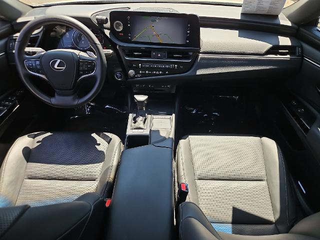 2022 Lexus ES 300h Base