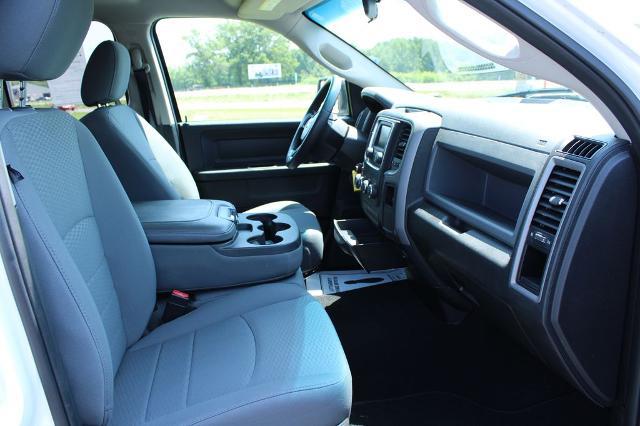 2017 Ram 1500 Express Quad Cab 4x4 6'4" Box