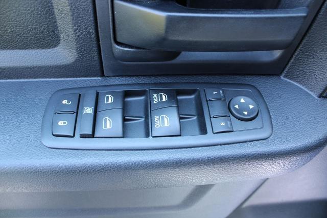 2017 Ram 1500 Express Quad Cab 4x4 6'4" Box