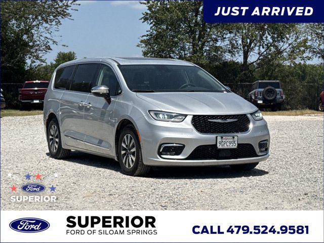 2023 Chrysler Pacifica Hybrid Limited for sale in Siloam Springs, AR