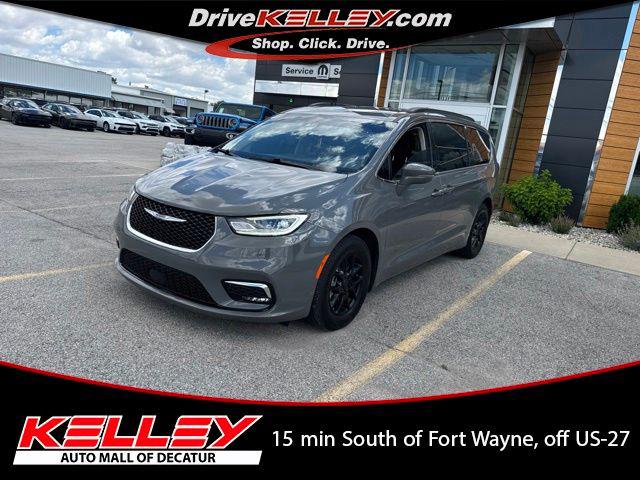 2022 Chrysler Pacifica Touring L for sale in Decatur, IN