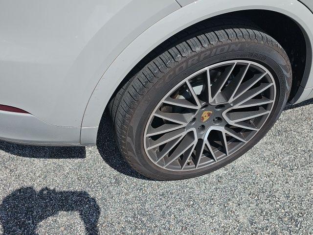 2021 Porsche Cayenne Base