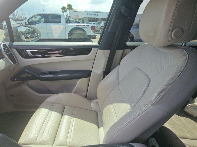 2021 Porsche Cayenne Base