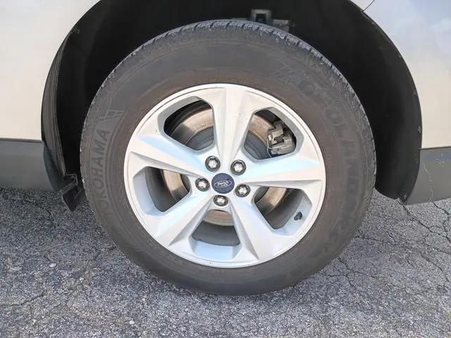 2021 Ford Edge SE