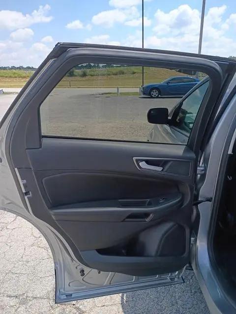 2021 Ford Edge SE