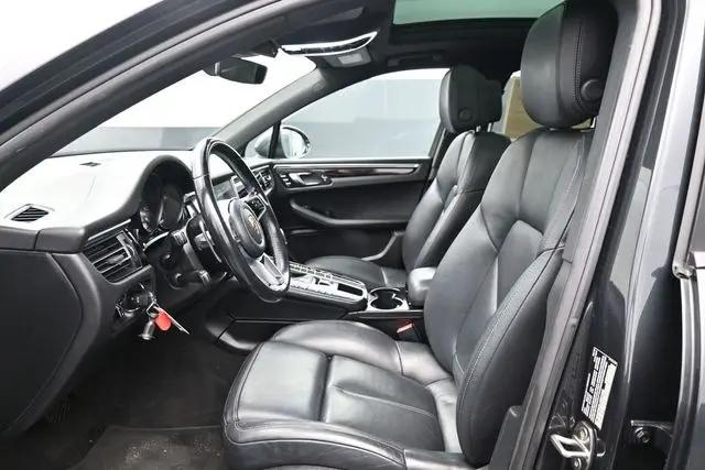 2020 Porsche Macan Macan
