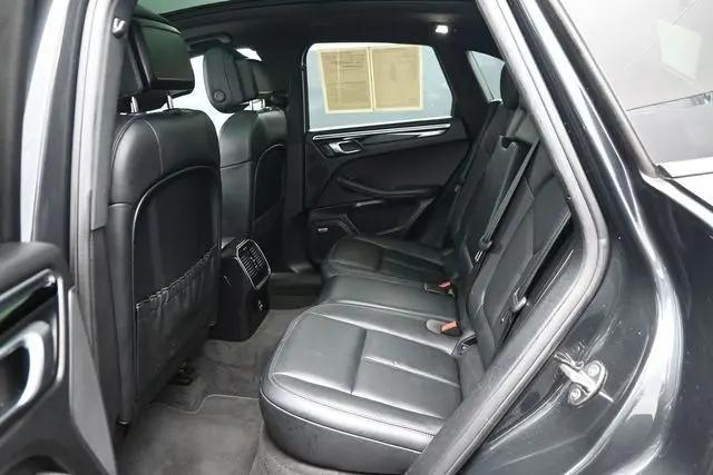 2020 Porsche Macan Macan