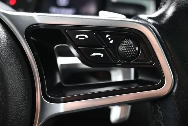 2020 Porsche Macan Macan