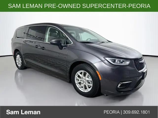 2023 Chrysler Pacifica Touring L for sale in Peoria, IL