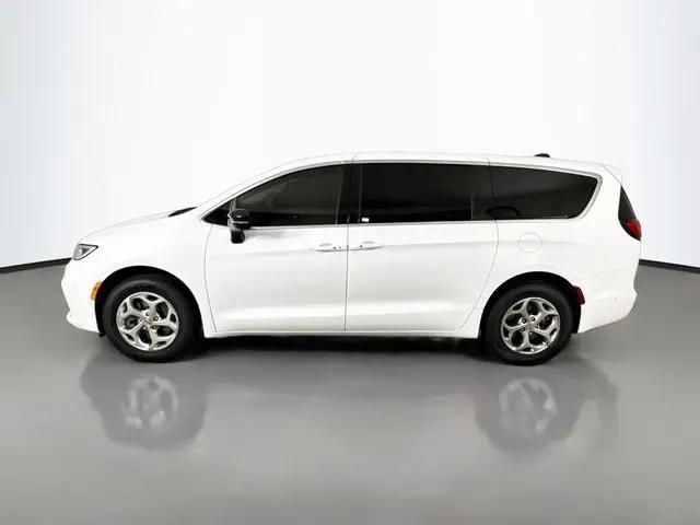2024 Chrysler Pacifica Limited AWD