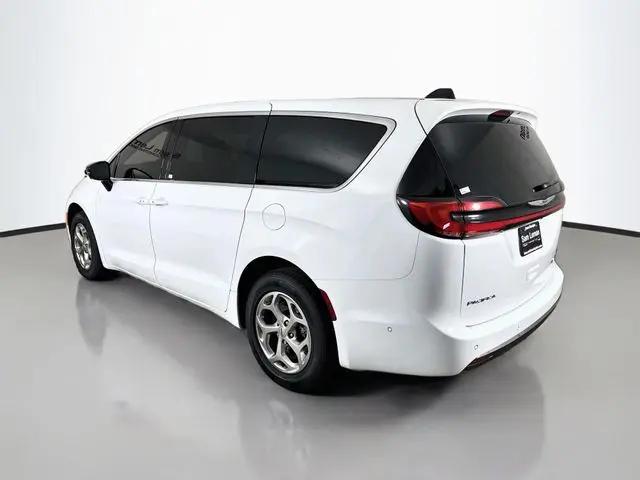 2024 Chrysler Pacifica Limited AWD