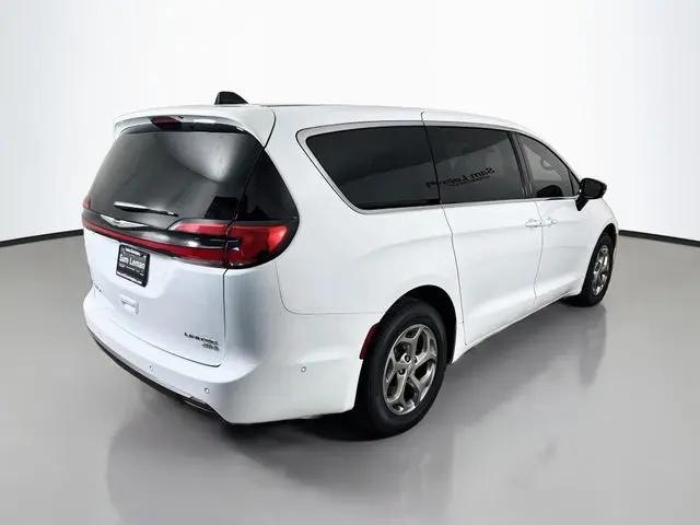 2024 Chrysler Pacifica Limited AWD