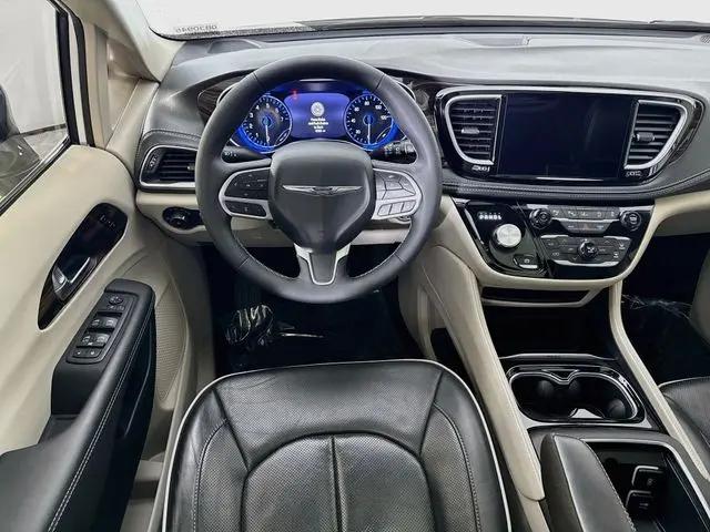 2024 Chrysler Pacifica Limited AWD
