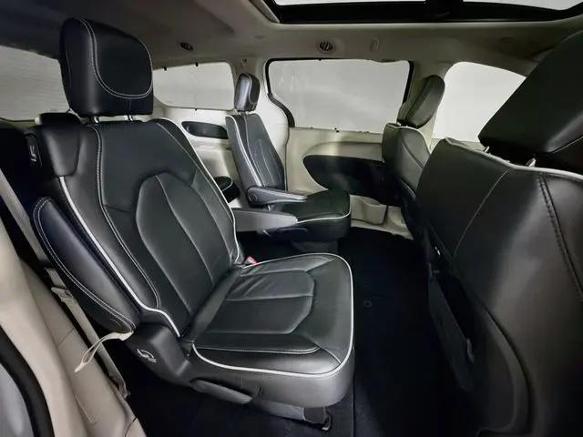 2024 Chrysler Pacifica Limited AWD