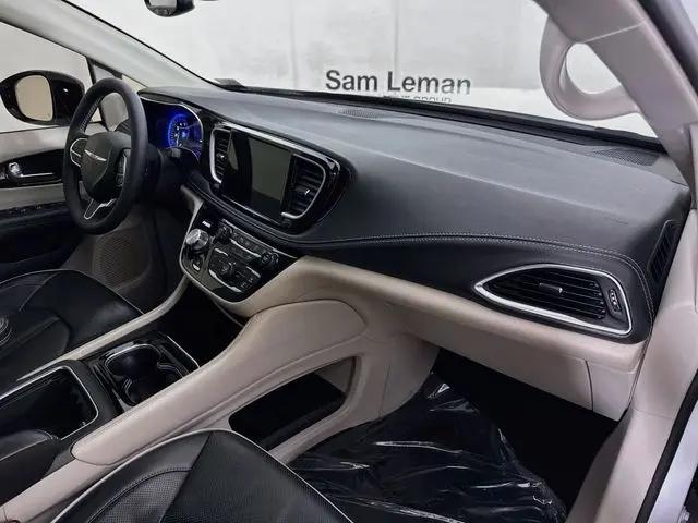 2024 Chrysler Pacifica Limited AWD