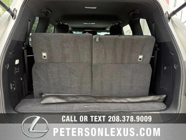 2023 Lexus LX Premium