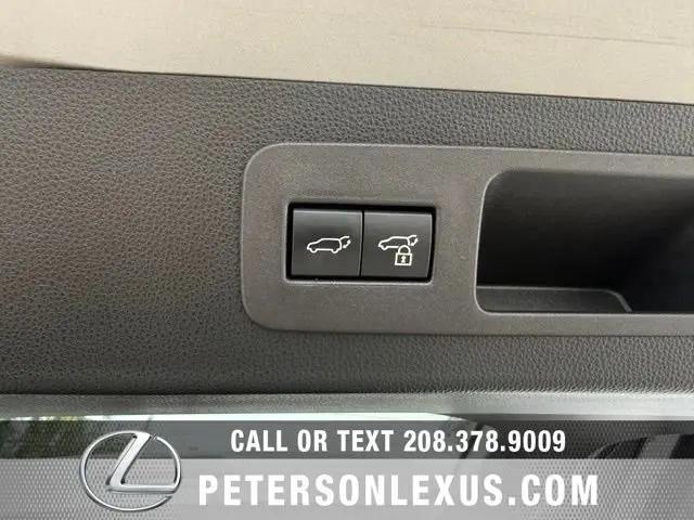 2023 Lexus LX Premium