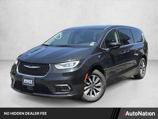 2023 Chrysler Pacifica Hybrid Touring L for sale in Leesburg, VA