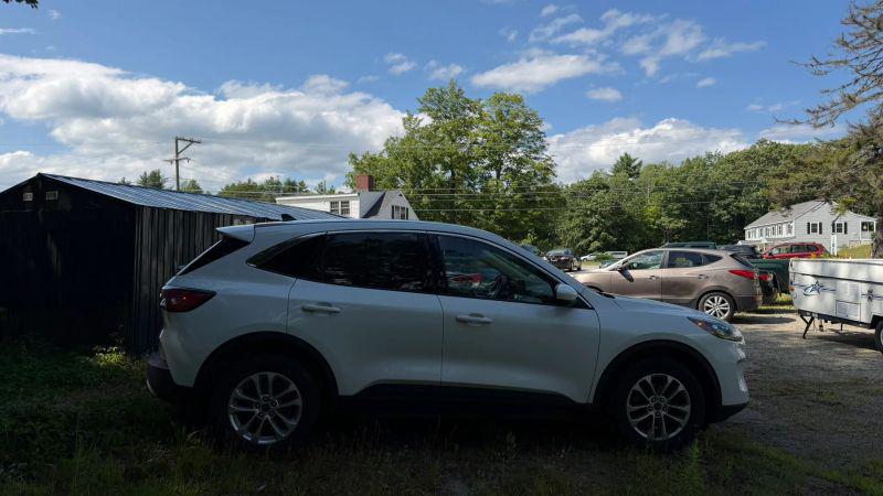 2020 Ford Escape SE