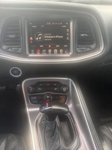 2016 Dodge Challenger SXT Plus